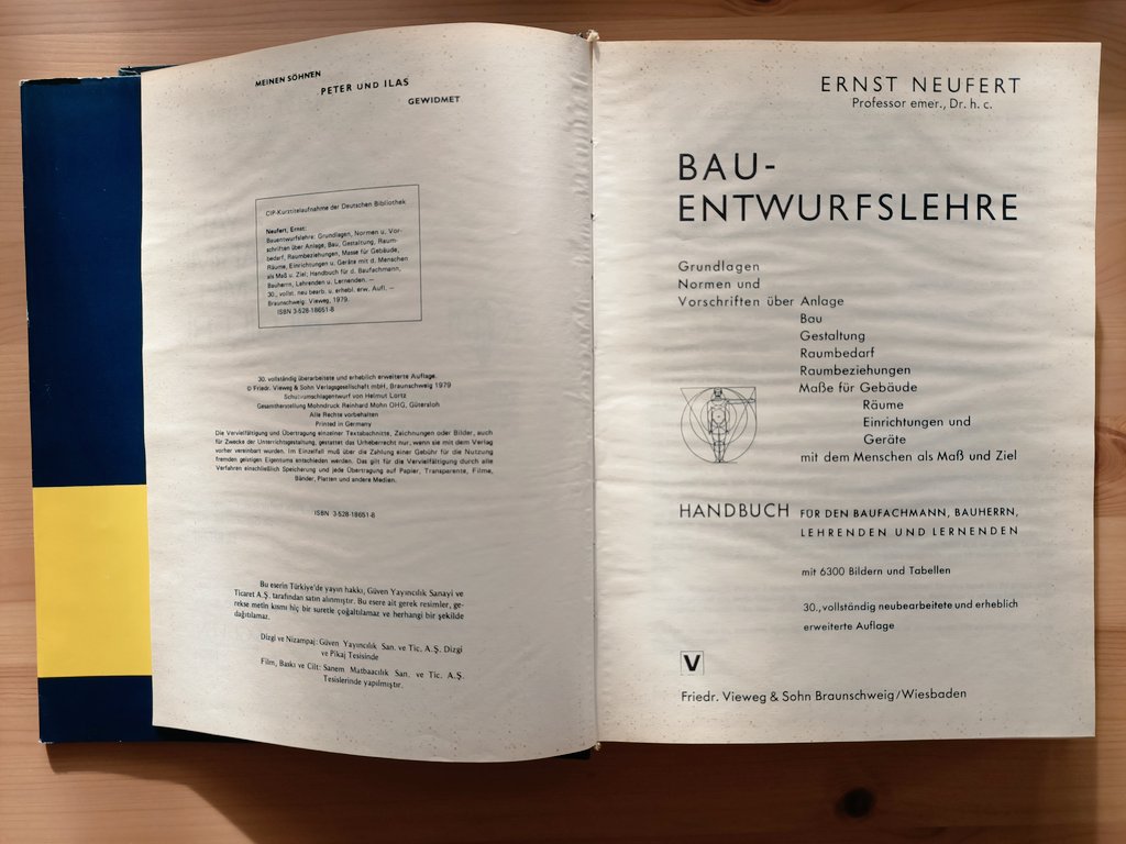 PinarSezginalp's tweet photo. Türkçesini, #Neufert "Yapı Tasarımı Temel Bilgileri" olarak, Abdullah Erkan çevirmiş. Güven Yayıncılık 1983'te basmış. 🍀 https://t.co/Gq3kkubPNG