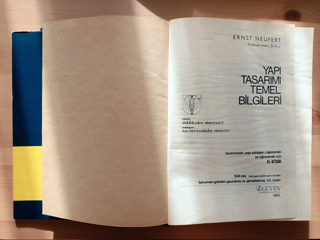 PinarSezginalp's tweet photo. Türkçesini, #Neufert "Yapı Tasarımı Temel Bilgileri" olarak, Abdullah Erkan çevirmiş. Güven Yayıncılık 1983'te basmış. 🍀 https://t.co/Gq3kkubPNG