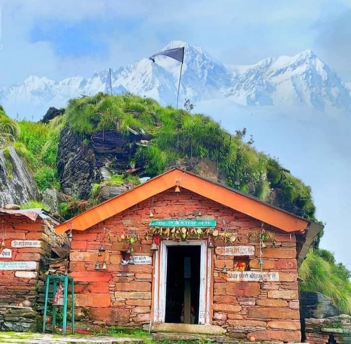 TourMyIndiaa's tweet photo. One of the most divine destinations of Uttarakhand - Panch Kedar is an important and a very popular sacred spot without which the holy Char Dham Yatra seems incomplete. >> https://t.co/cH3GhRF2JF
#PanchKedar #Kedarnath #Tungnath #Rudranath #Madhyamaheshwar #Kalpeshwar https://t.co/uUfrQhkQgA