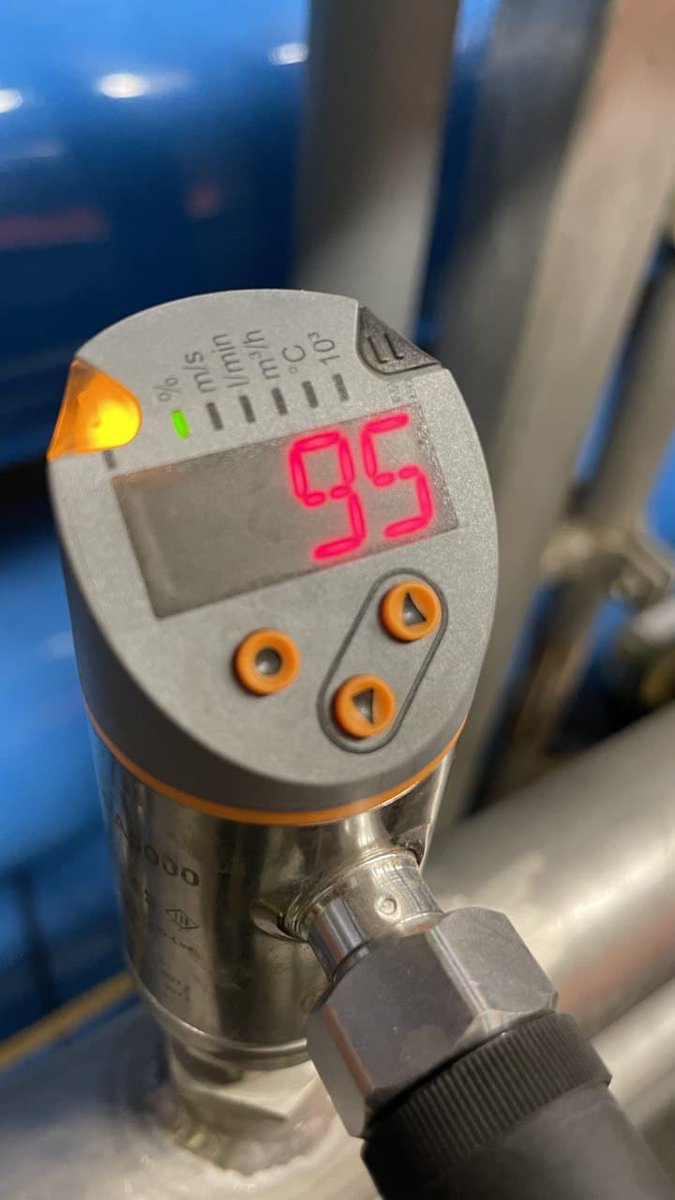 oix_automation's tweet photo. Que nos gusta un lio¡¡¡¡
#Mantenimiento #Preventivo y #calibrado de equipo de #presion relativa, de una osmosis inversa. #industria #iolink #norgren https://t.co/watvAMflGj