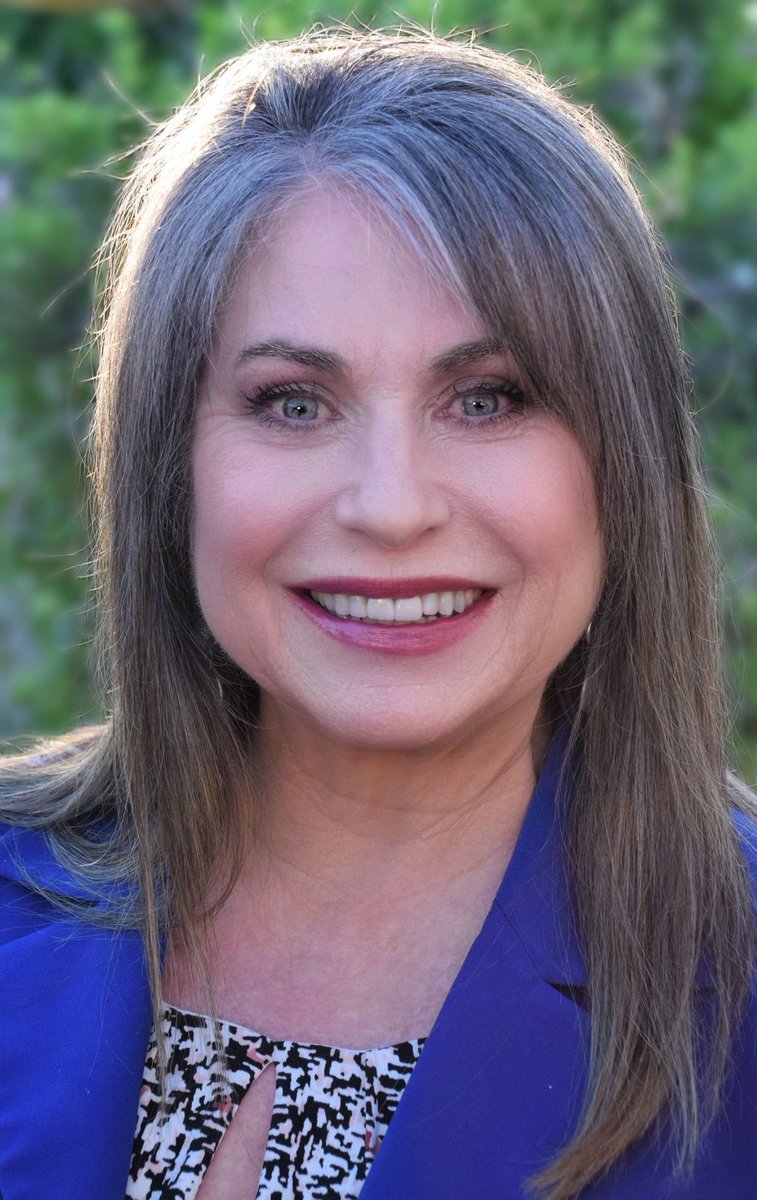 #PRSAICON2021 Panel
1:35 ET
Thursday, Oct 14
Live Stream

Much like the military, our ability as public relations practitioners to communicate—to write, speak, and listen—affects our ability to inform, teach, coach, and motivate those around us.