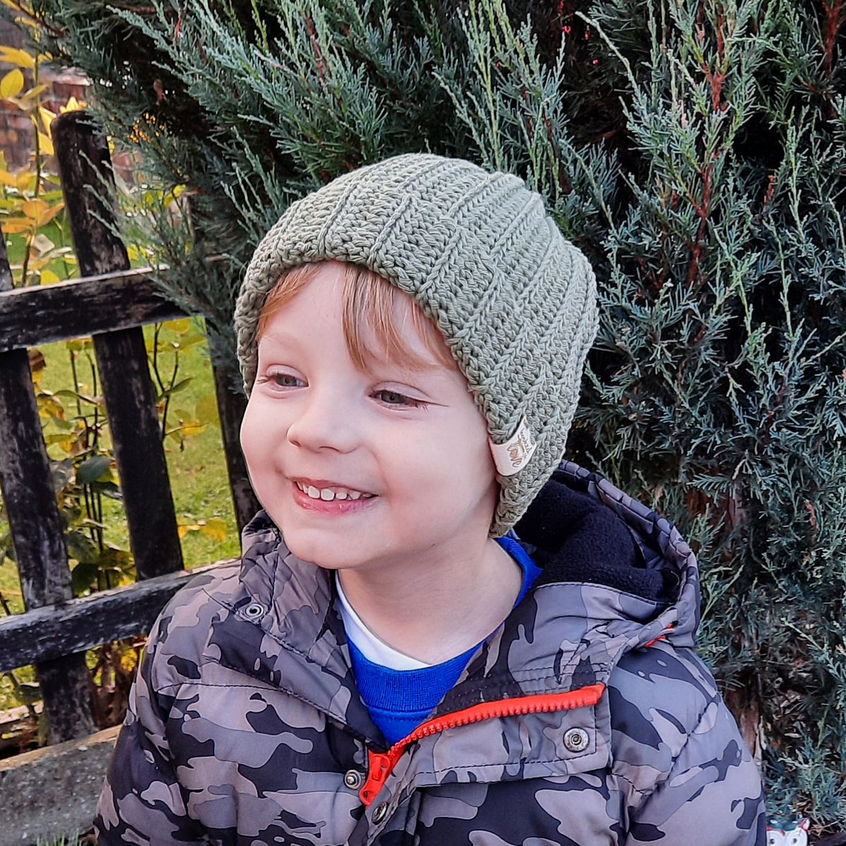 hookedonloveuk's tweet photo. Hold on to your hats! It's windy out there today! Jac was super proud to model his ribbed beanie in moss green. I think he looks awesome in it ... now for a matching scarf 🤔

#UKCraftersHour #UKGiftHour #UKGiftAM #SupportSmallBusinesses #matchinghats #secretsanta #crochethat https://t.co/BXejmt7nXl