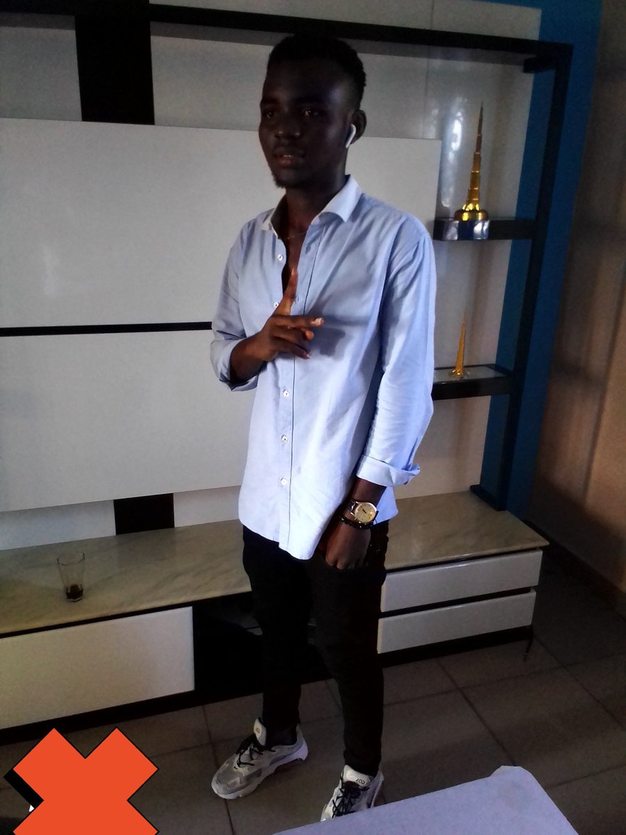 DelanRel's tweet image. Qui connais l amour connaîtra sans doute la haine 🚶🚶🌃🌃