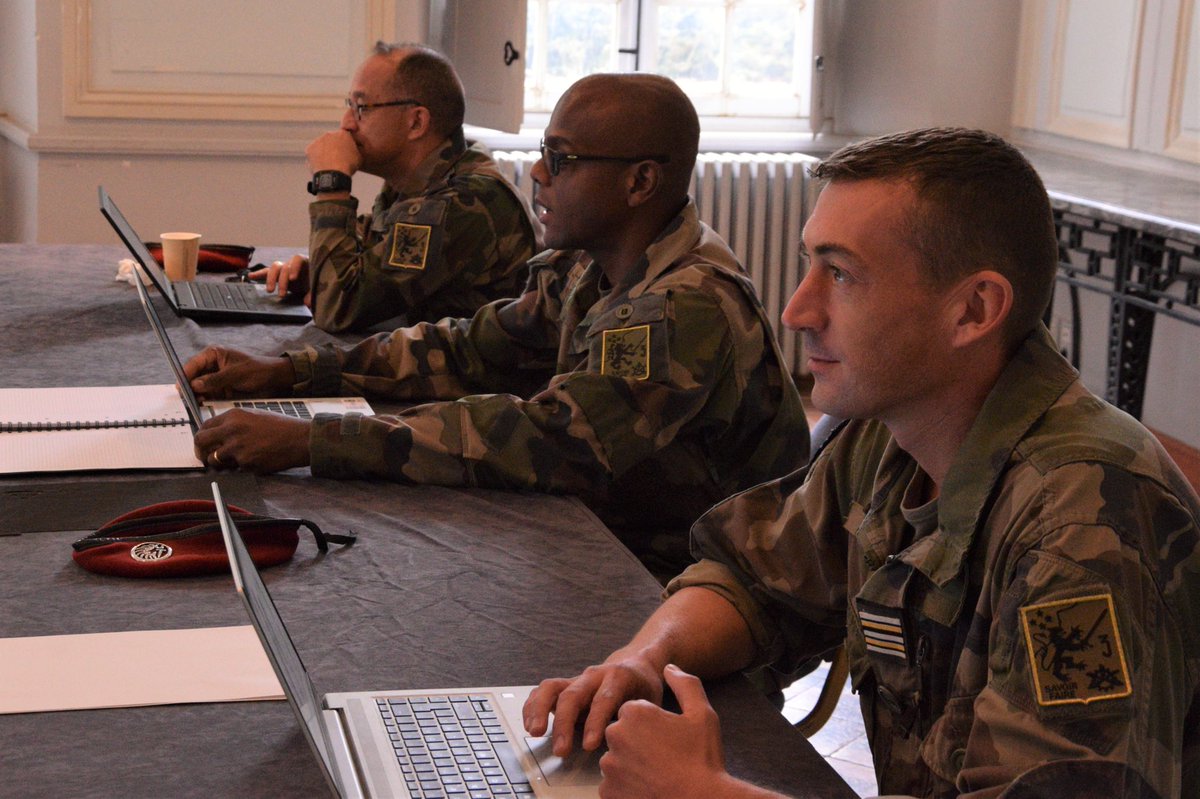 3eRMAT's tweet image. Hier s’est tenu le #séminaire de commandement du #3RMAT à l’Abbaye-école de Sorèze, aussi connue comme l’École royale militaire. 

Après avoir travaillé sur le plan d’action du chef de corps, les chefs de service et commandants d’unité ont visité l’école et le musée Dom Robert.