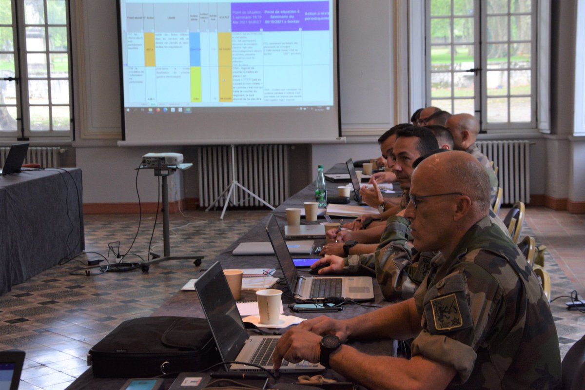 3eRMAT's tweet image. Hier s’est tenu le #séminaire de commandement du #3RMAT à l’Abbaye-école de Sorèze, aussi connue comme l’École royale militaire. 

Après avoir travaillé sur le plan d’action du chef de corps, les chefs de service et commandants d’unité ont visité l’école et le musée Dom Robert.