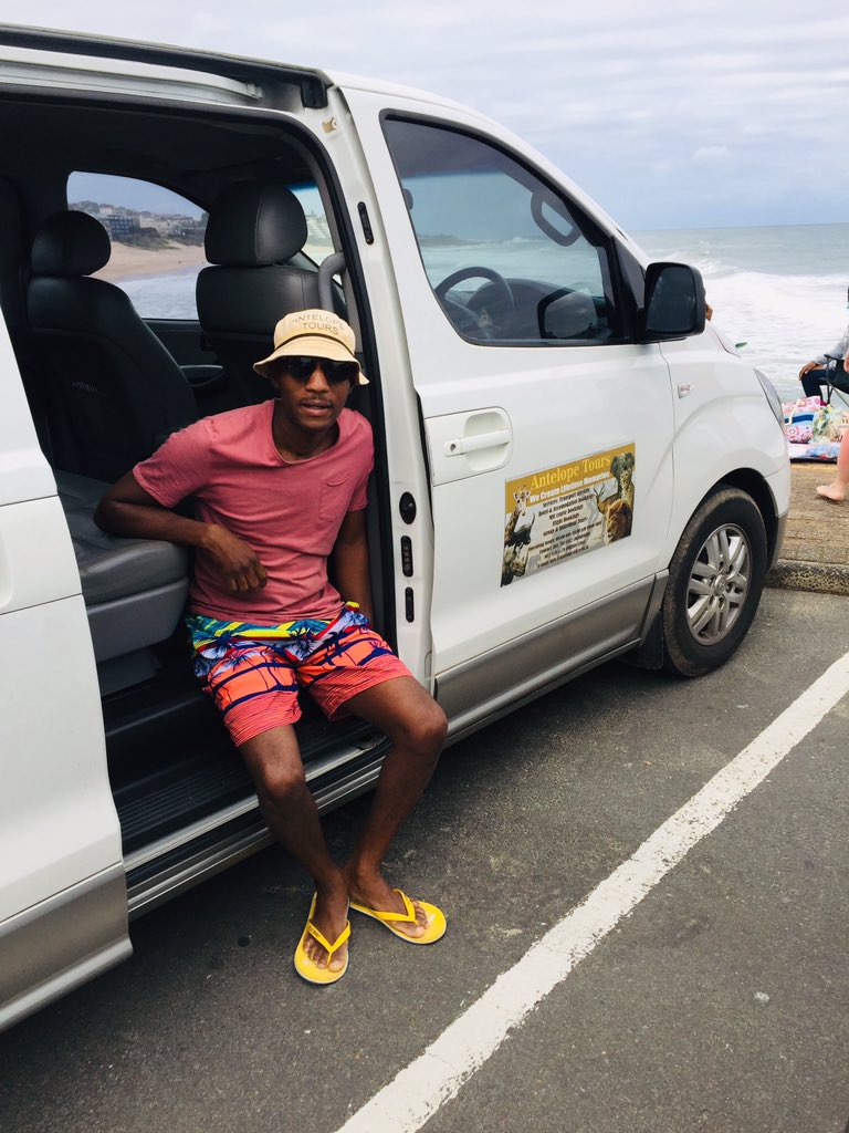 OfentseMotau tweet media