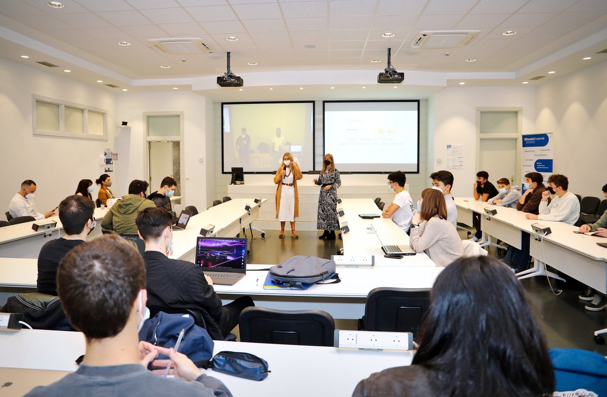 IngDeusto's tweet photo. Exitoso inicio del Bootcamp sobre #InteligenciaArtificial con @AISaturdays_ES  y @deustoEmprende 🤖👩‍💼
👉Estudies lo que estudies, las nuevas tecnologías van a impactar en tu futuro profesional y en #Forotech Academy te contamos todo lo que necesitas saber https://t.co/PuyGVrBgmh