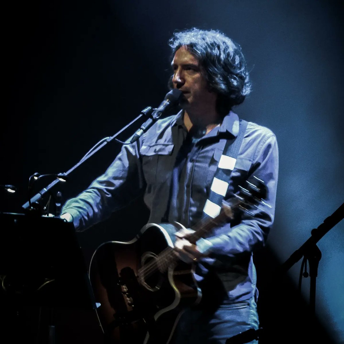 ChrisHeyburn's tweet photo. Top night in @belfast with @snowpatrol ,@garysnowpatrol on fantastic form #livemusic #waterfront #belfast https://t.co/wSuOPdF0jR