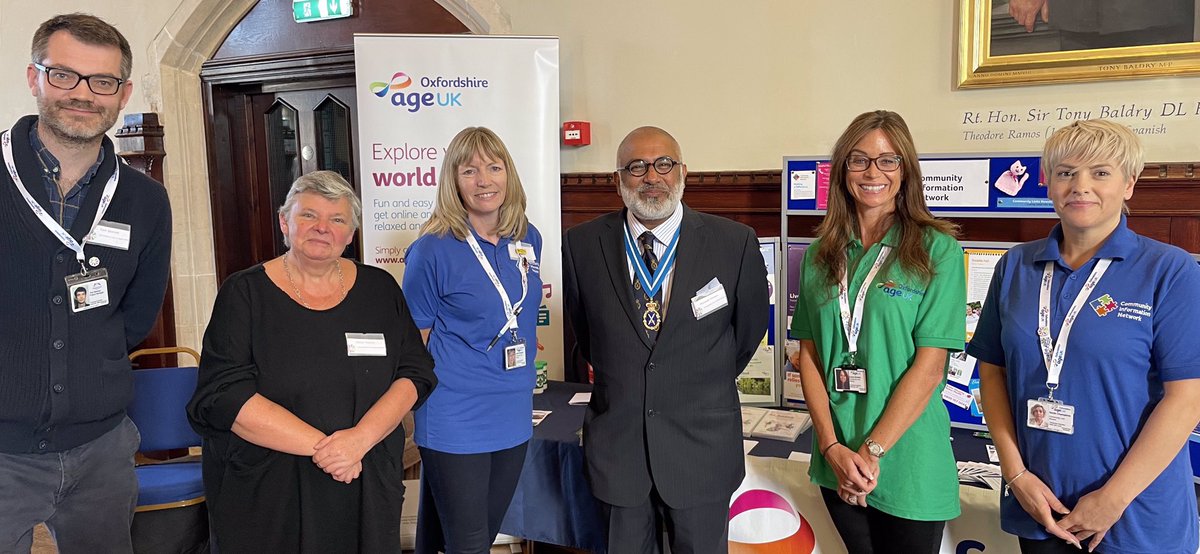 AgeUKOxon's tweet photo. Every day is Older Person’s Day for us, but it was great to celebrate the great work of #AgeFriendlyBanbury partners with @ImamMonawar, @TonyBaldry @OxfordshireCF, @Cherwellcouncil and our own #CommunityInformationNetwork colleagues last week on #InternationalDayofOlderPersons https://t.co/cMjXrPtyQC