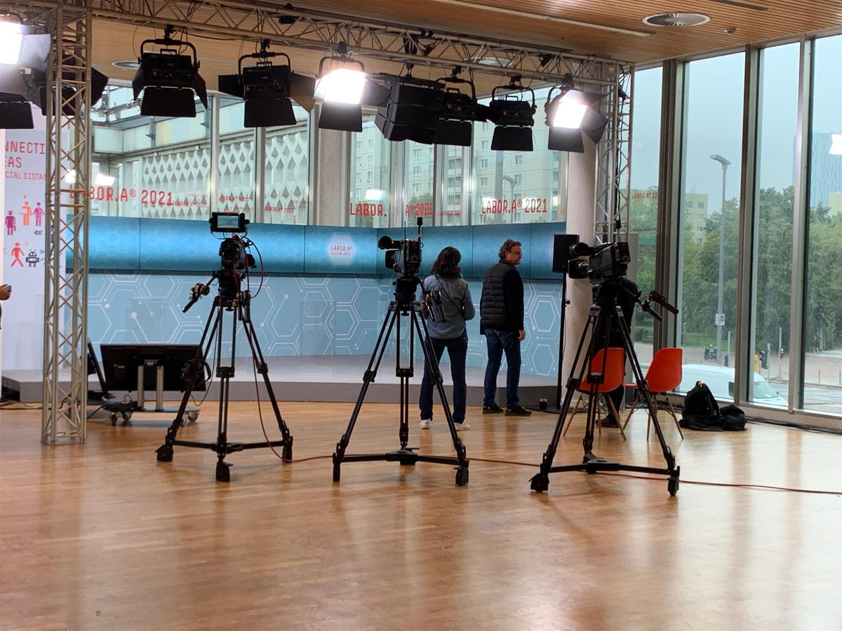 boeckler_de's tweet photo. Heute ist es soweit: Um 9 Uhr startet wieder unsere LABOR.A® mit vielen spannenden Panels und Sessions, einem Ideenmarkt und virtuellen Treffpunkt und zum Abschluss "Dota Kehr" in Concert.

Wir freuen uns auf Euch!🙂

📺 Livestream und Programm: https://t.co/Dev1ULz457

#labora21 https://t.co/DxgqbhREti