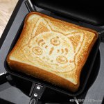 刀剣乱舞ファン注目!こんのすけの顔柄の焼き目が付いたホットサンドメーカーが登場!