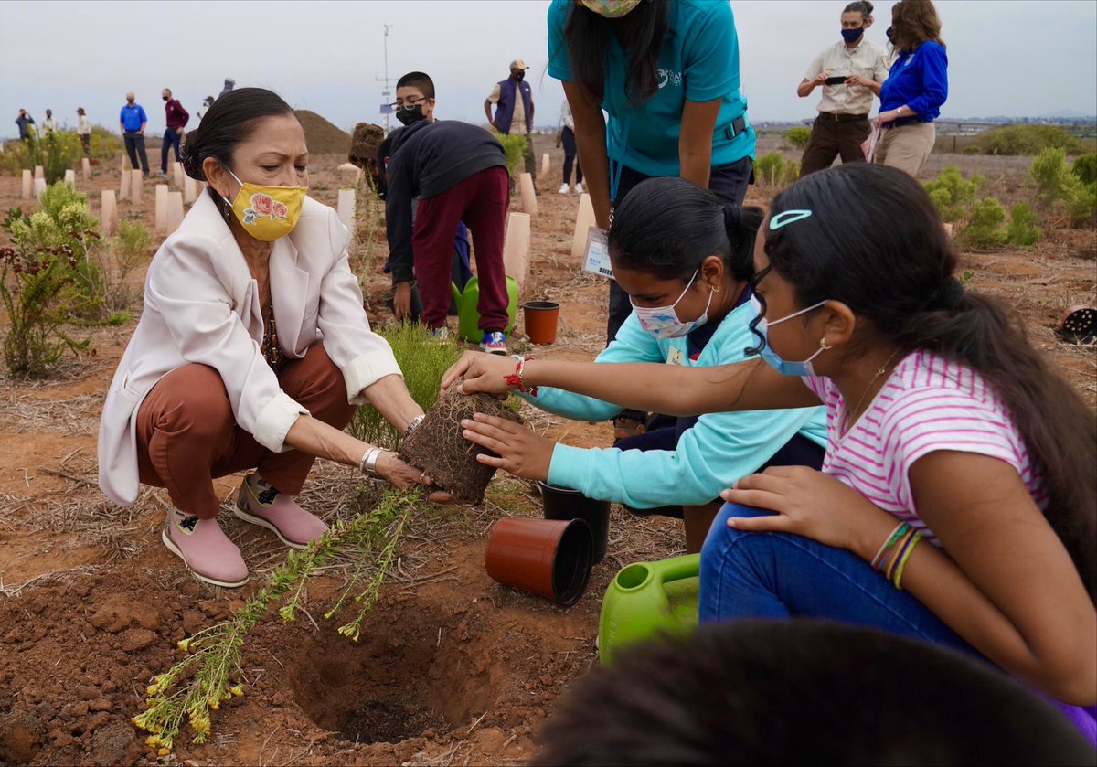 LakotaMan1's tweet photo. Our beloved Interior Secretary, not only a woman of the earth — but a woman — for the earth as well. https://t.co/qUidNABUJe