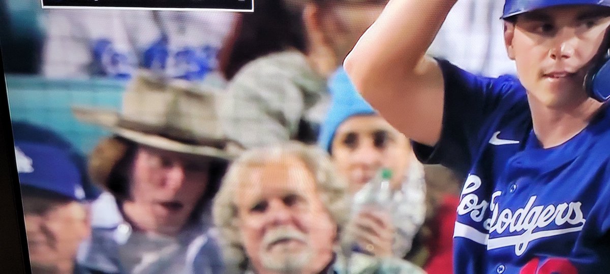 stefemmanie's tweet photo. Is that Bob Forrest?!?!? https://t.co/RQZID8VFDI