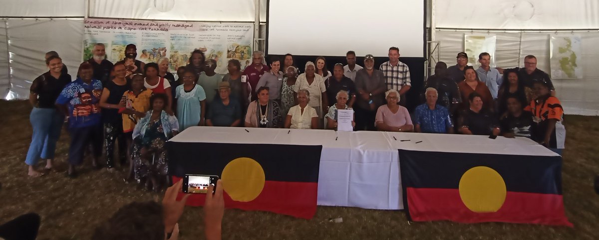 DrLizOB's tweet photo. handing over "Bubu to Bama"

#Jabalbina #ancestors

Privaliged to represent @QldTFN &amp; witness this important &amp; historical event.

#closingthegap
#reconciliation
#WujalWujal #CYPAL #EKY #Yalanji 

#Daintree #rainforest #FirstNationsPeople #TraditionalOwners #HealingCountry https://t.co/7CSCBzDlM1