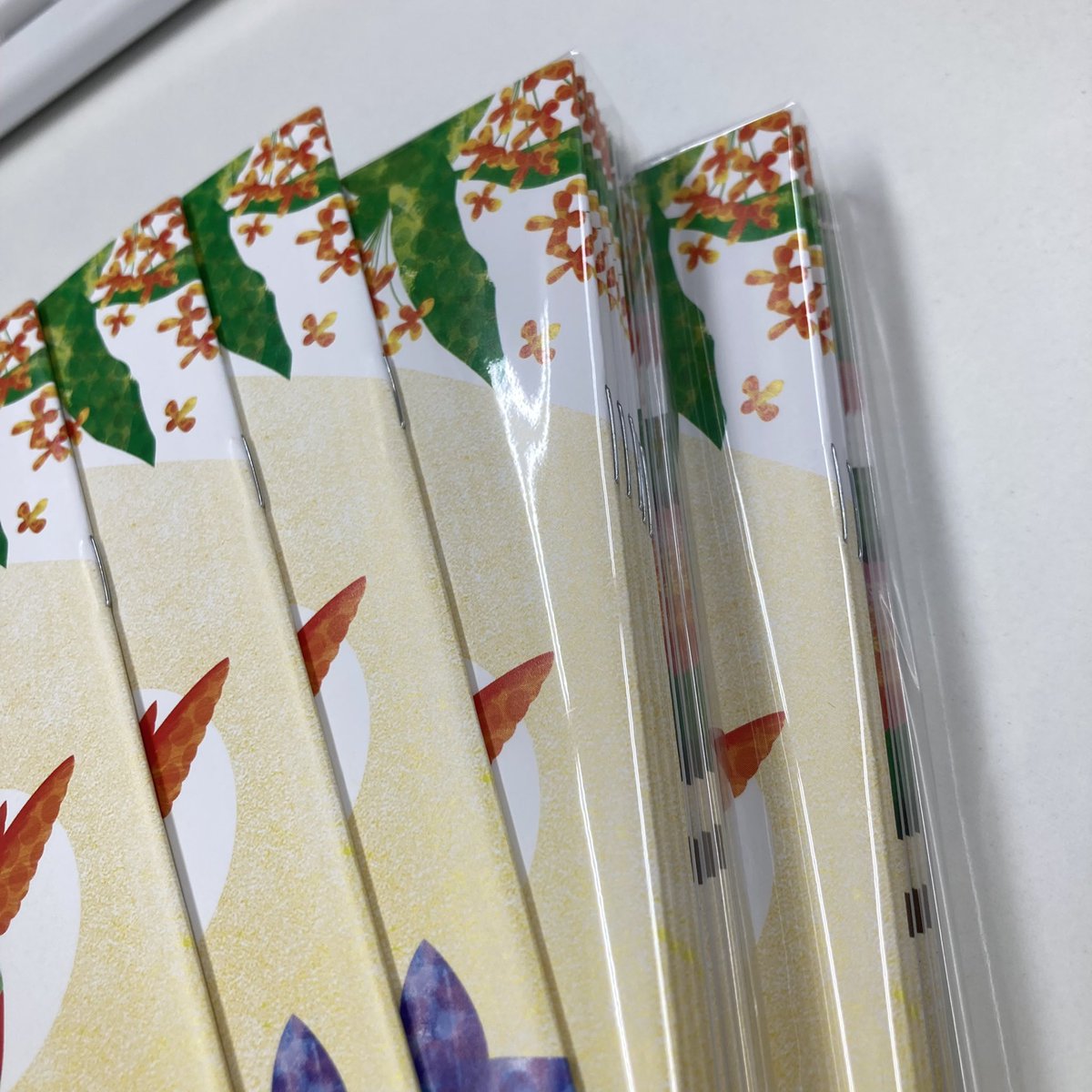 Megru フリーペーパー V Twitter 最新刊megru45号の発送完了しました テーマは植物 表紙のイラストは秋を思わせるお花が飾っています もうすぐ金木犀も香ってくるかなー フリーペーパー ハンドメイド イラスト Megru フリーペーパー V Twitter 最新刊megru45号の発送完了しました テーマは植物 表紙のイラストは秋を思わせるお花が飾っています もうすぐ金木犀も香ってくるかなー フリーペーパー ハンドメイド イラスト