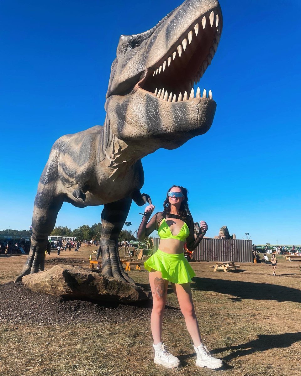 TayRob24's tweet photo. 26 and still raving. My entire body hurts but lost lands, you were worth  it 🥰 https://t.co/c4GYcHyCNJ