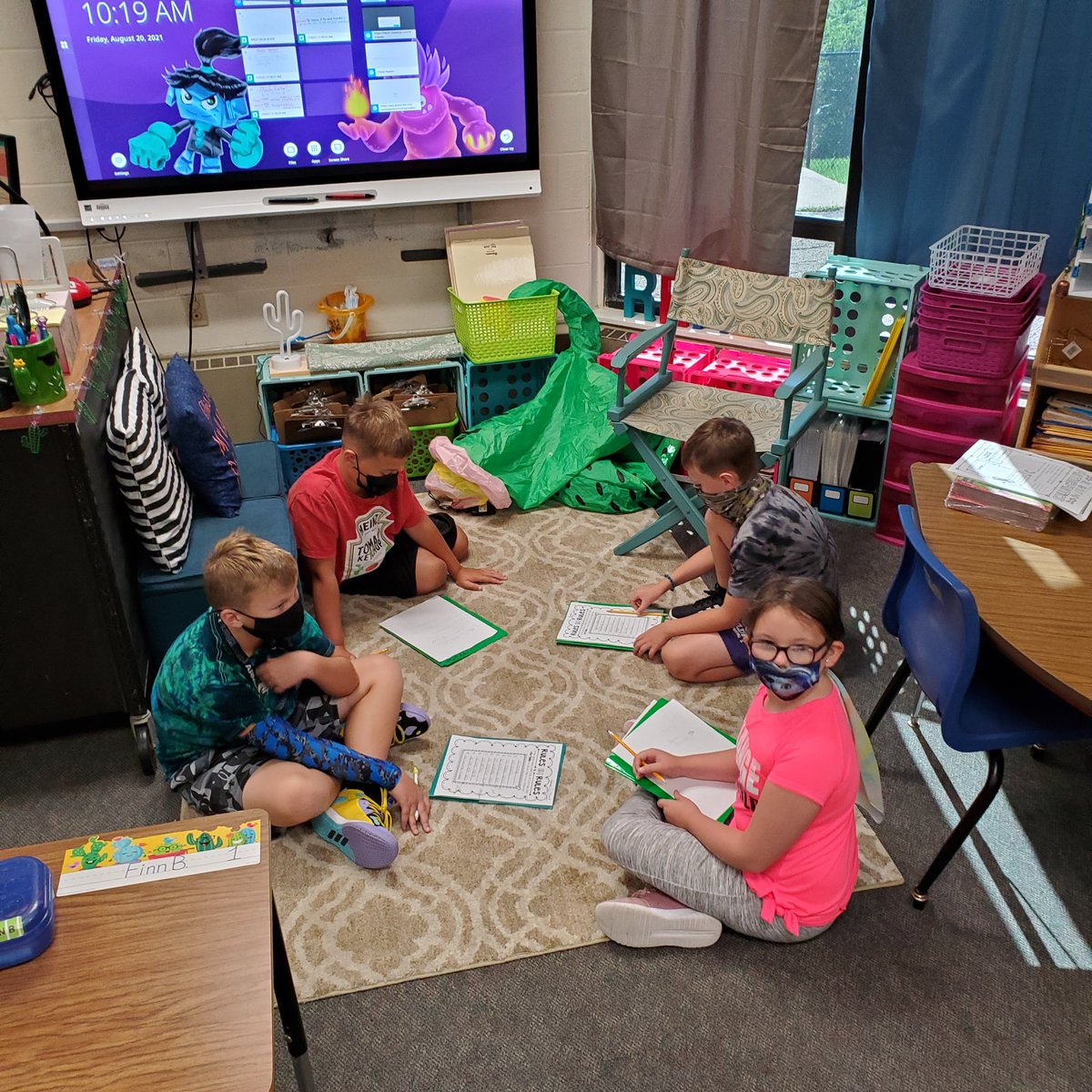 RCH4thGrade's tweet photo. Start looking for tweets from #rchinsdale 4th Grade! We're learning so much everyday and can't wait to share! https://t.co/NMU689YlpK