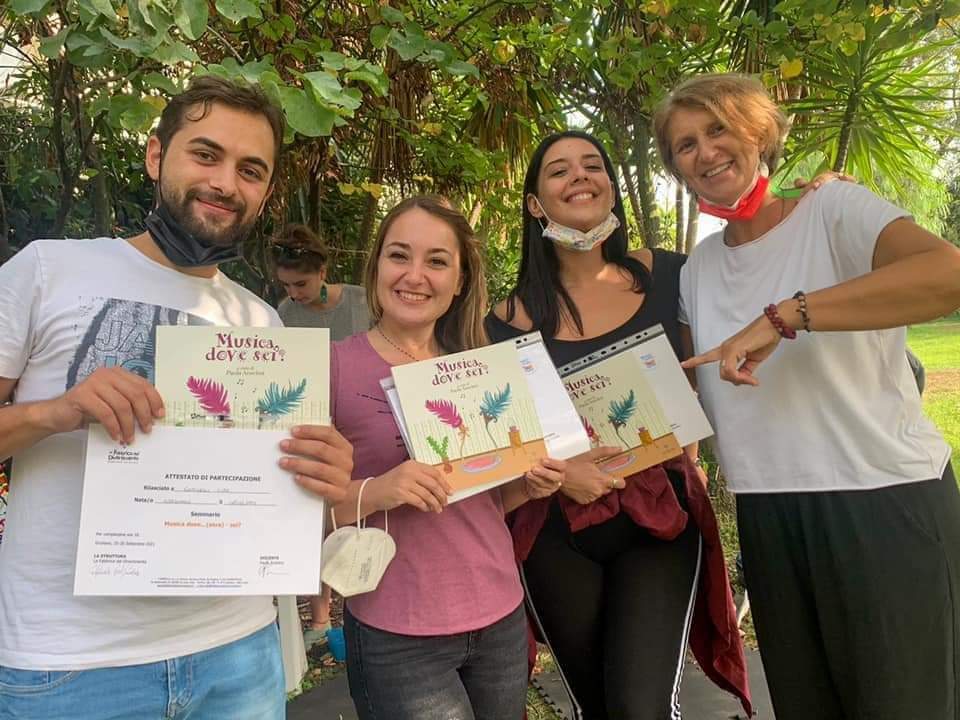 GesualdoEdizion's tweet image. Per un mondo pieno di #musica! 🤩🤩🤩
Scopri le avventure di #Piumino e #Piumetta
#MusicaDoveSei 
#PaolaAnselmi
#libri #musica #musicoterapia