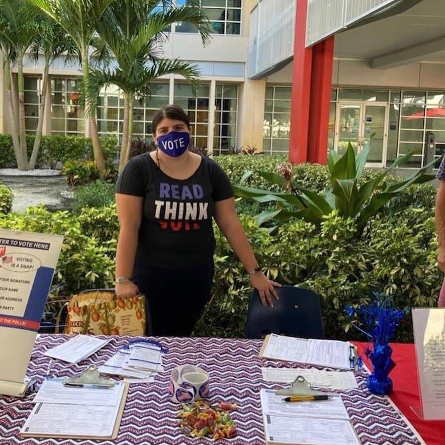 TerrieRizzo's tweet photo. Thank you to our amazing @PBCDemParty volunteers registering voters at FAU, PBSC & local libraries for
#NationalVoterRegistrationDay!
#FLBlueIn22 https://t.co/ibiC3UKnSN