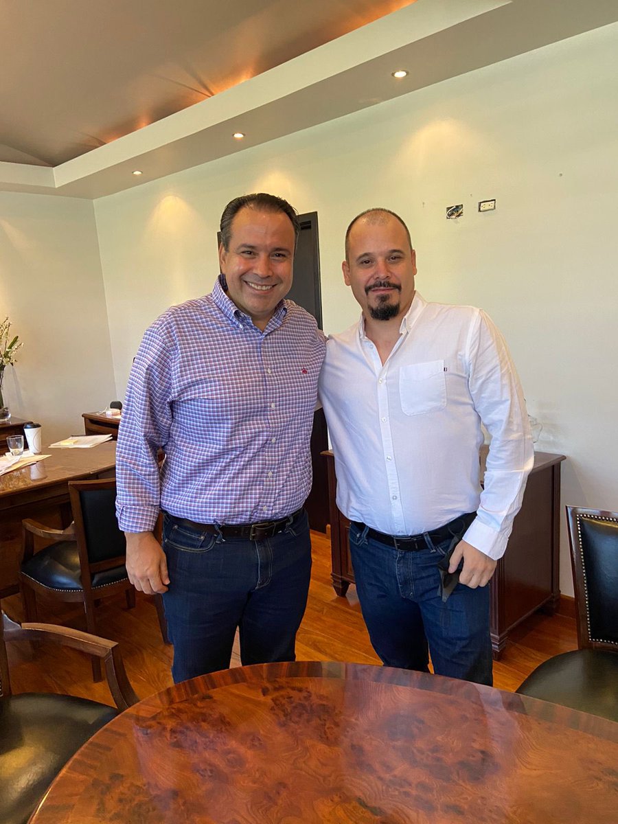 tonoastiazaran's tweet image. Hoy me reuní con @shugert para platicar sobre soluciones tecnológicas que nos llevarán a atender mejor los reportes de bacheo y de otros servicios municipales. #Ai #Deeplearning