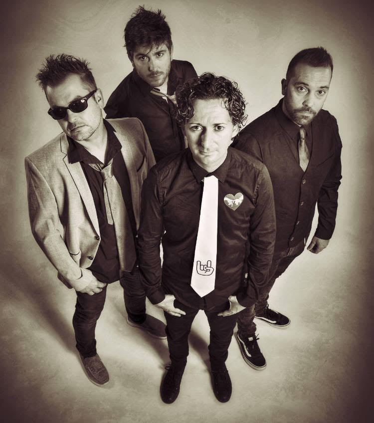 #Entrevista. <a href="/THESAND3/">THE SAND</a> charla con un disco a la vista

j-musind.blogspot.com/2021/09/the-sa…