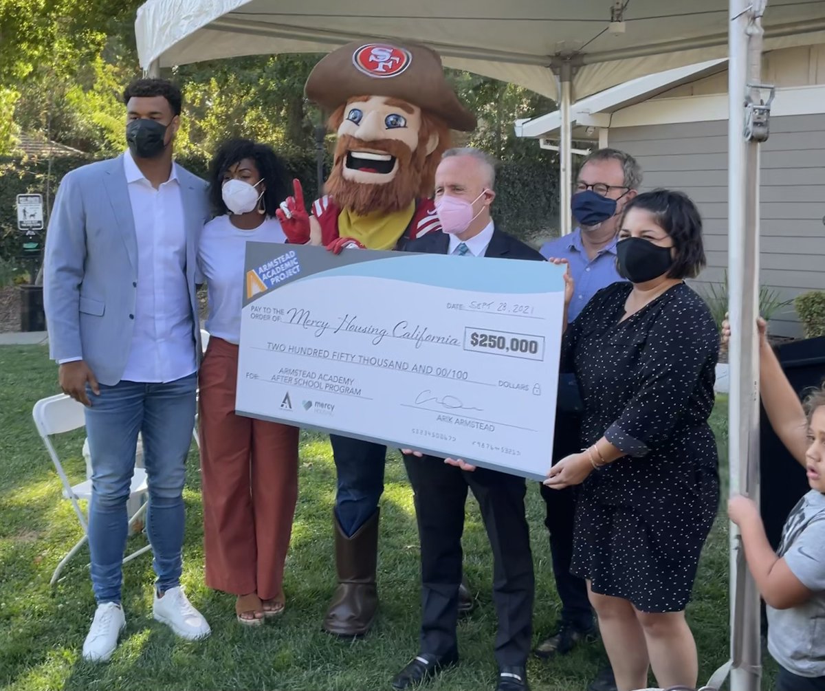 heykevinjohn's tweet photo. Sacramento native and 49ers player Arik Armstead spent today giving back to the community. He contributed $250,000 to Mercy Housing California. This will provide various academic resources for youth in the community. https://t.co/CTyJQzu1tI