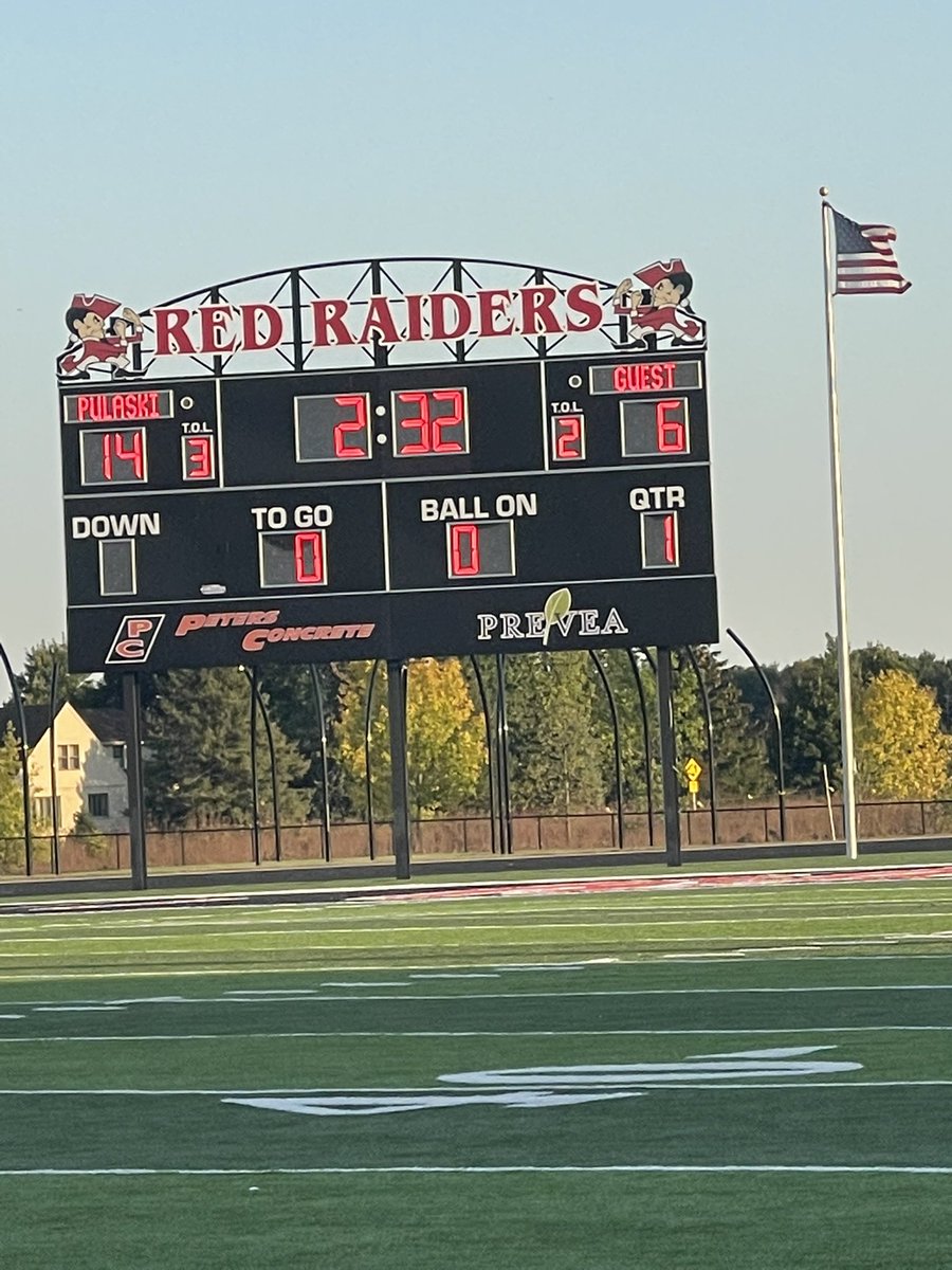 We have a gridiron battle tonight.  Two power house  8th grade teams. Two legendary coaches on our sideline. #raiderstrong <a href="/PHS_Raider_FB/">Pulaski Football</a> <a href="/PulaskiRedSea/">Pulaski Red Sea</a> <a href="/PCSD_PCMS/">Pulaski Middle School</a> <a href="/PTown_Fans/">Pulaski Fans</a>