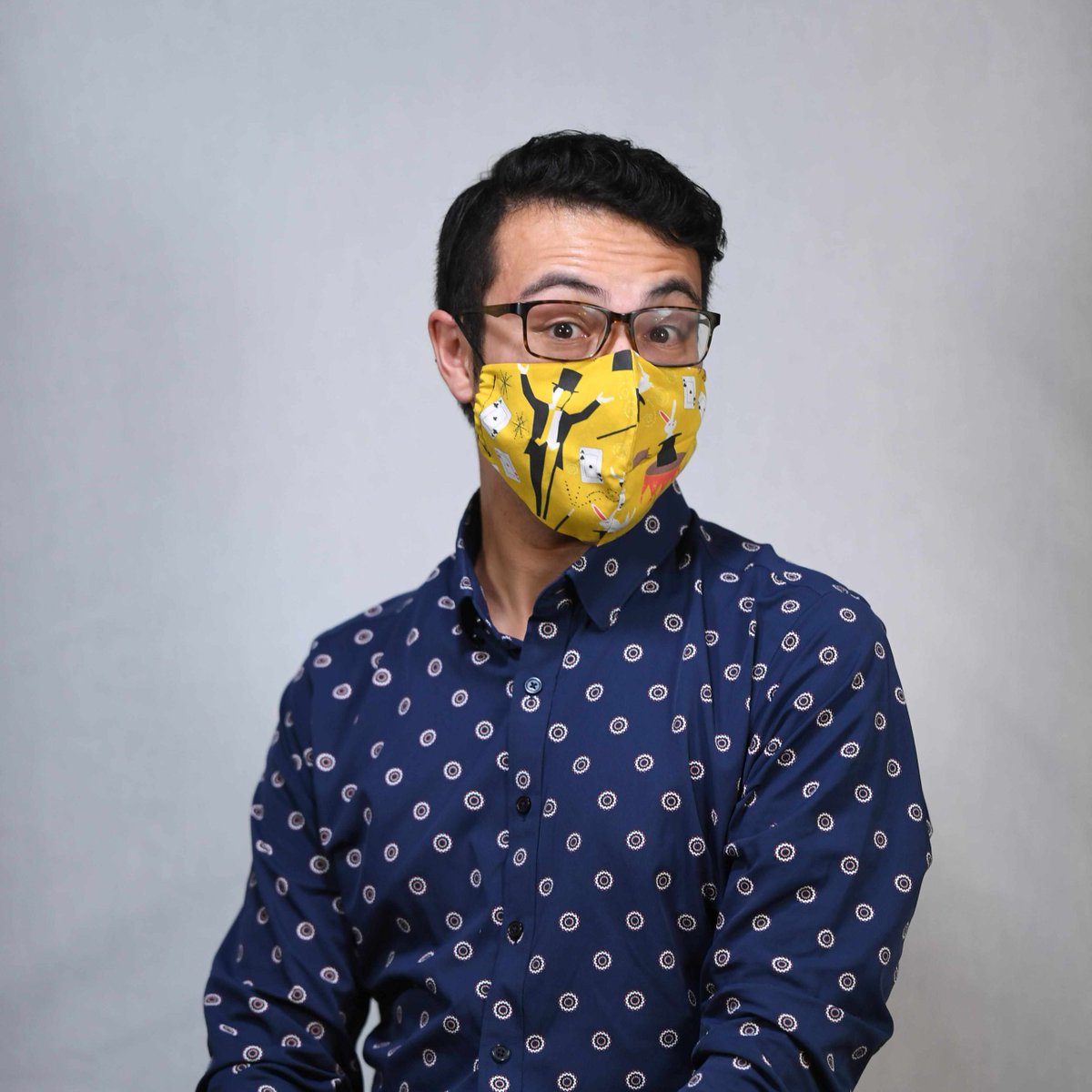 Please mask up! I hope that you will wear your masks to help protect yourself and others around you. I am fully vaccinated but will perform in a mask when clients request. I also offer virtual magic for private parties and companies all over the word!
#maskup #wearamask #staysafe