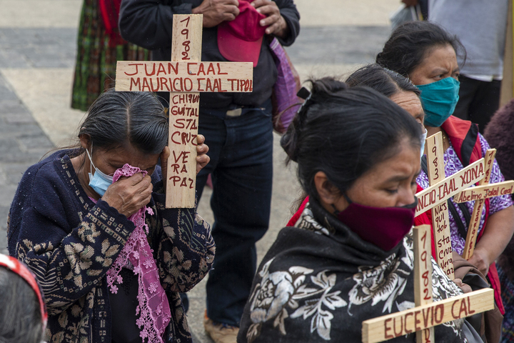 ajplus's tweet photo. Guatemala will start recovering bodies of Indigenous children massacred by the military in 1988. Soldiers tortured and drowned 116 children, say survivors — no one faced charges.

The army was accused of genocide of Indigenous people during the civil war, killing over 160,000. https://t.co/qC6wyK4aDg