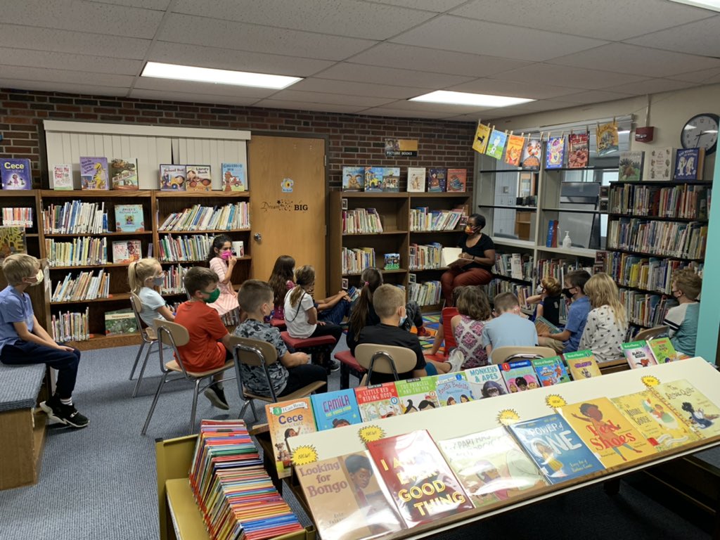 SDJill's tweet photo. So happy to be back in the SD library! Thank you Mrs. Carter and Mrs. Giblin for helping us find some great books and reacquaint us with library procedures. #SD3rd #WeAreSouthDavis #OnlyPositivity @SouthDavisK5 @SDavisLibrary https://t.co/ZMfr5s2PwA