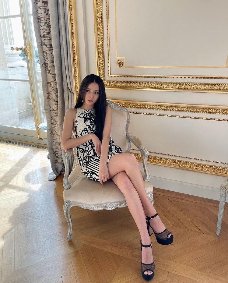 lq jisoo pics tweet media