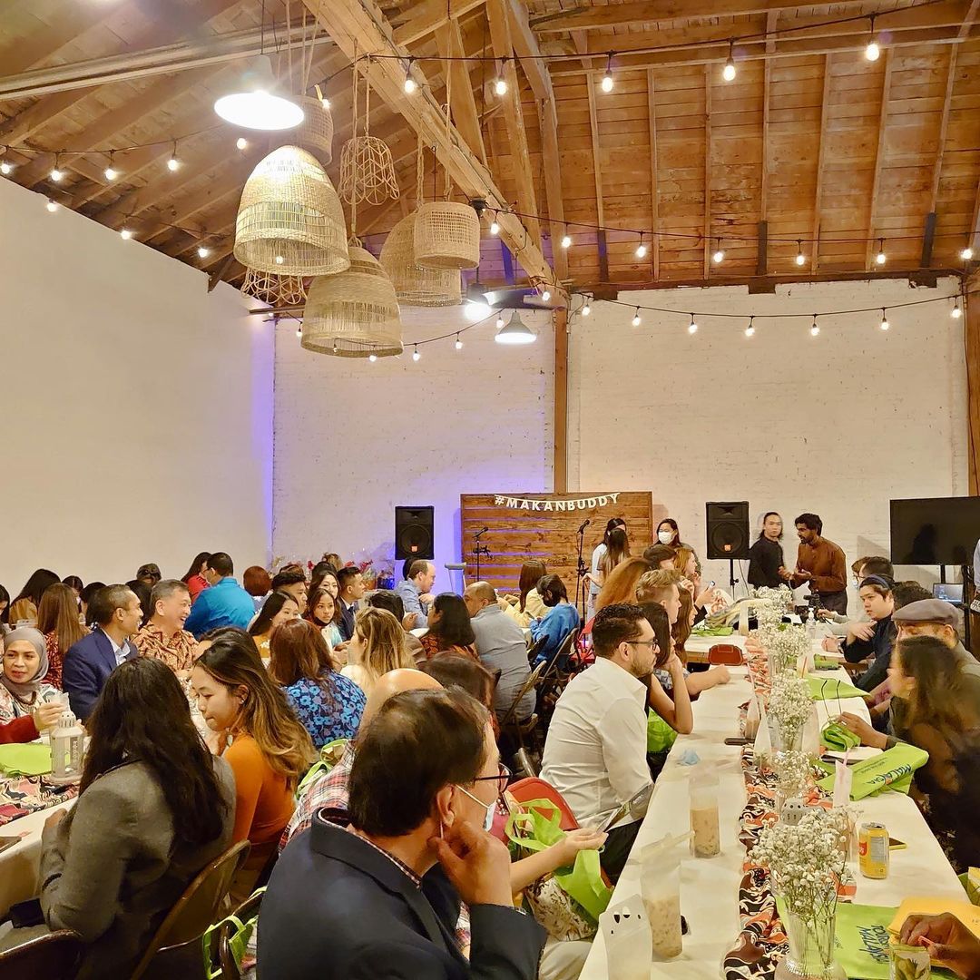 CGLAMsia's tweet photo. congratulations to @makanbuddyofficial for the successful Makan Buddy x @mymahu fundraiser dinner event.
The Consulate-General of Malaysia in Los Angeles supports such initiatives and call on all Malaysians to play our part in helping our nation's rebuilding efforts post-COVID-19 https://t.co/LWqQbvrkkk