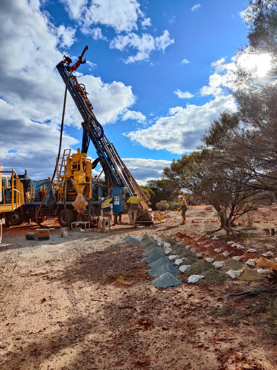 IrisMetals's tweet photo. ✅Maiden 5,000m RC drill program commences at flagship #Kookynie #Gold project
✅Testing structures with historical high-grade gold
✅Walk up, shallow targets 
✅Aeromag interpretation due shortly
IPO 23/9, drilling < 1 week later. https://t.co/ArKMJj96KV – exploring Kookynie. https://t.co/ZMgfzgp3M9