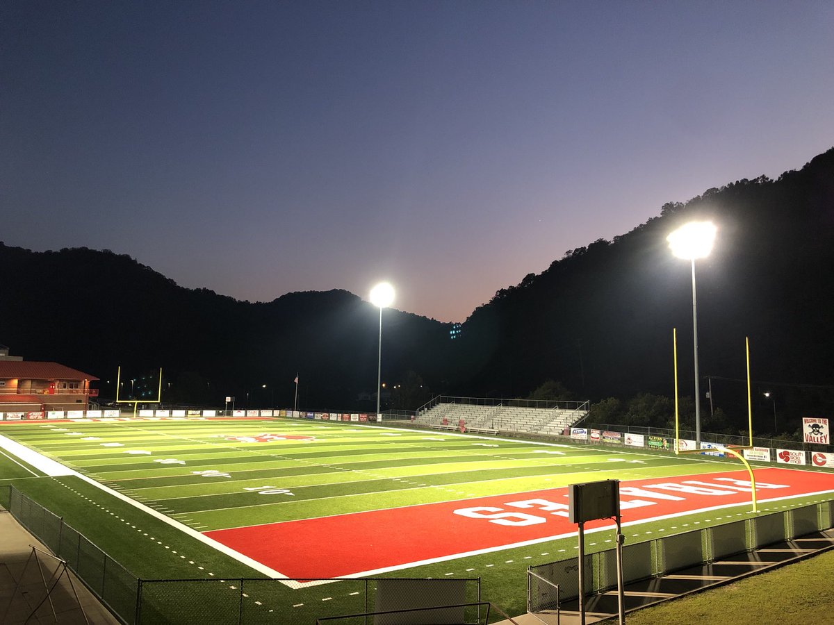 BelfryFootball1's tweet image. RIP Coach Matney!!!         ⚫️🟡🖤🔴⚪️