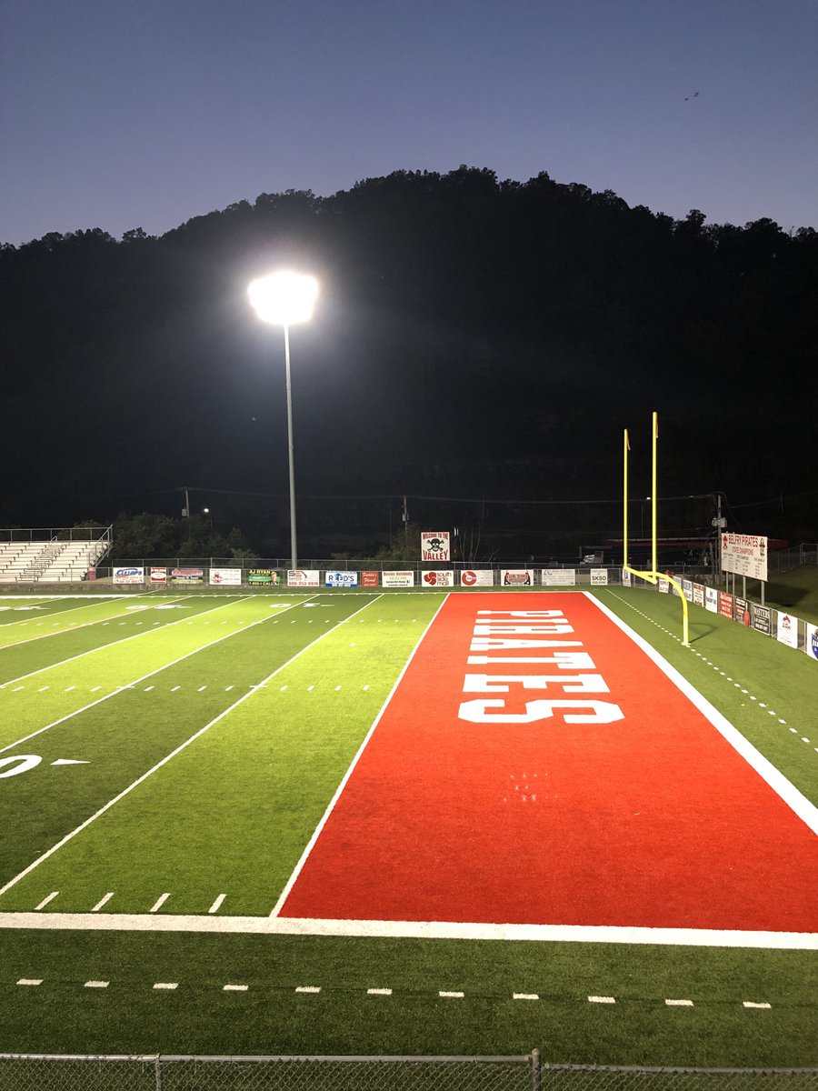 BelfryFootball1's tweet image. RIP Coach Matney!!!         ⚫️🟡🖤🔴⚪️