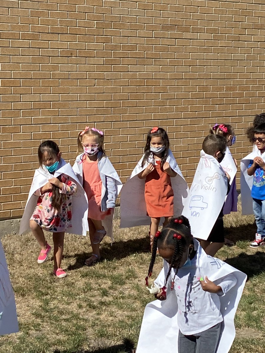 Kindergartners <a href="/BrodnickiSchool/">Brodnicki School</a> celebrated their last day of Alphabet Bootcamp with a parade! #d109pride!