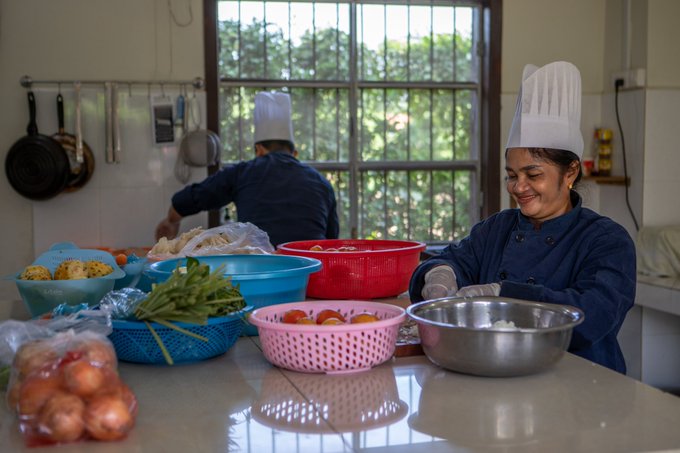 Up to 1/3 of all food produced is wasted between farm and table. 

On Wednesday's International Day of Awareness of Food Loss and Waste, see how we work at every level of food production globally to reduce waste and improve #FoodSystems for all: bit.ly/3u0fac7 #FLWDay