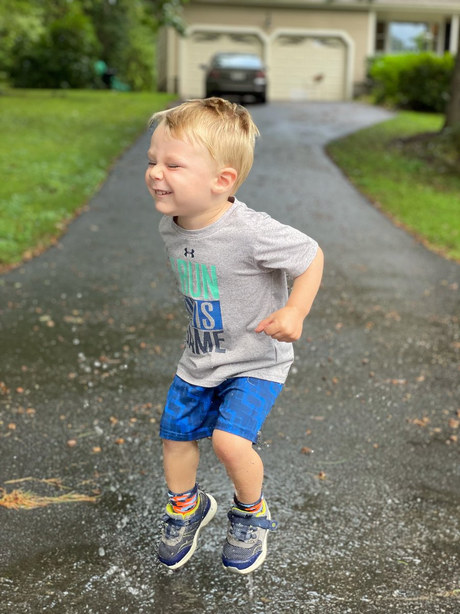 MedfieldAD's tweet photo. Great job by @Medfieldsoccer and @G_MEDSOC tonight. Apparently, #MiniAD isn’t the only one that loves the rain! 
@MrsScottDale https://t.co/N8VBNB4XEd