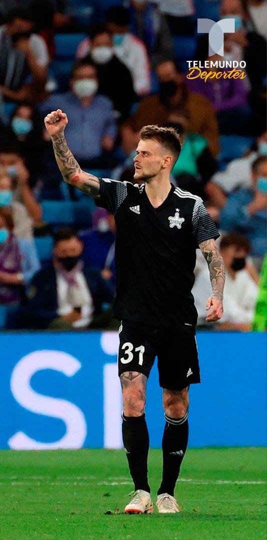 SVargasOK's tweet photo. Thill, mediocampista del Sheriff, lleva un tatuaje en el que se representa a sí mismo soñando jugar la Champions.

El luxemburgués anotó hoy el histórico 2-1 de las ‘Avispas’ al Real Madrid en pleno Bernabéu.

✨ “El futuro pertenece a los que creen en la belleza de sus sueños”. https://t.co/Pjn902XFiD