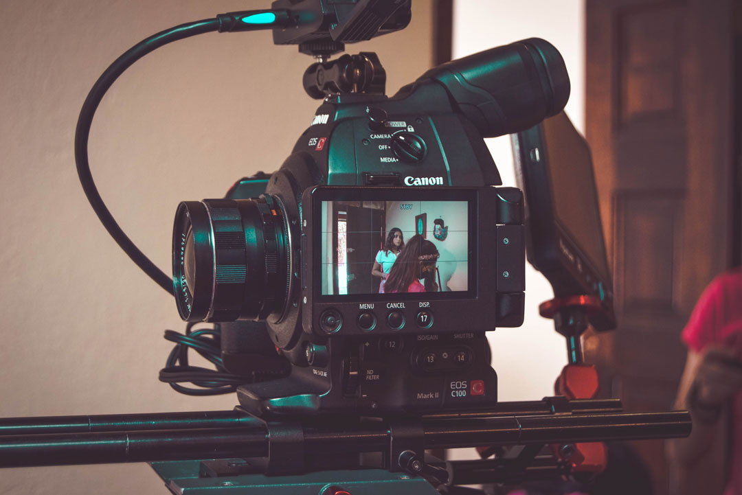 FilmRemedios's tweet photo. Realizar un cortometraje en 48 horas fue un reto para el crew de ¡Remedios!, pero sin el apoyo de Trösten Transport esta aventura no hubiera sido posible, x lo que les damos las gracias x acompañarnos en este viaje para participar en el 12° @RallyGIFF del @giffmx 
@SarahHochMex https://t.co/W25JsP5Je7
