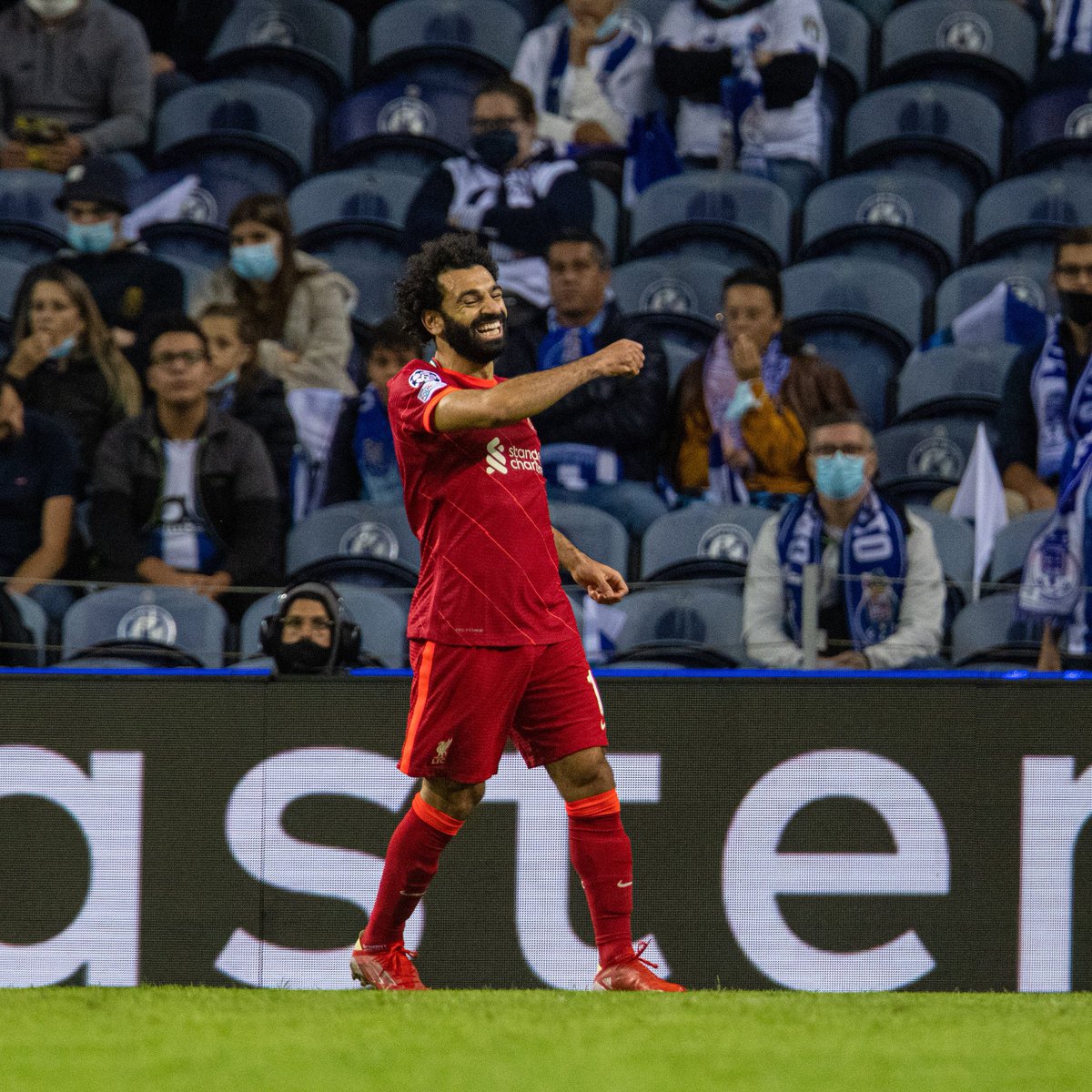 fathiii26's tweet photo. محمد صلاح هذا الموسم حتى الآن:
- 8 مباريات
- 8 أهداف
- 2 تمريرات حاسمة

 أفضل لاعب في العالم حاليا  🤩👑 https://t.co/FAxdLfXC9x