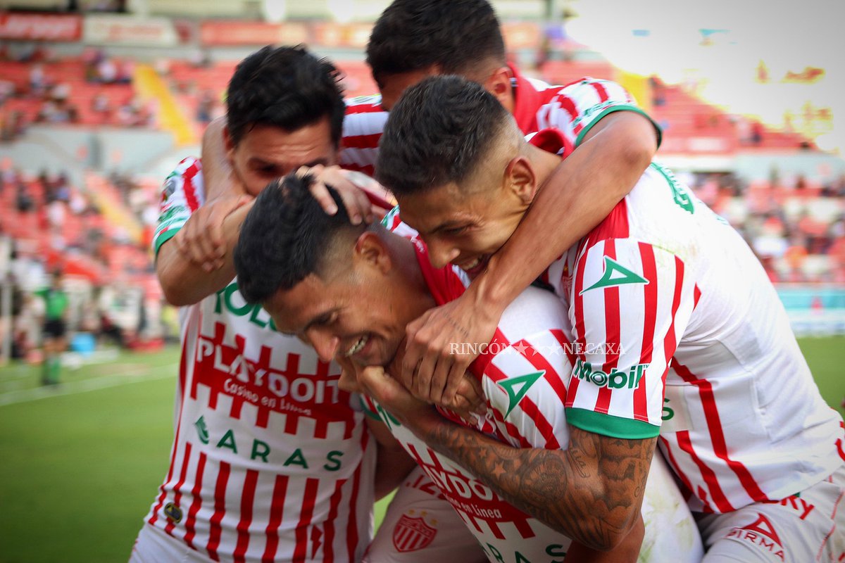 MARCADOR FINAL

CLUB NECAXA 3:0 XOLOS

Con goles de Luis García, Maxi Salas y Alan Medina, los Rayos regresan a la senda del triunfo. 💪🏼⚡️