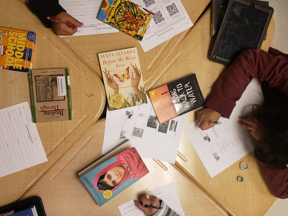 luv2read_'s tweet photo. Introduced #BookClubs today! The kids were excited to pick their books! Can't wait to start reading with them! Also, loved our discussions on #OvercomingBarriers ! 
.
@Austin_Broncos @IrvingISD
#ELARmazing #BroncoLIT #AMSPride https://t.co/oLb5acPFh1