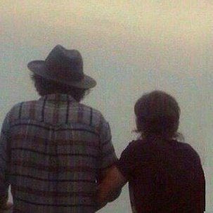 • Uma mini thread Larry pra comemorar o dia 28 de setembro. 
- uma fic para cada fase deles e alguns bônus. 💚💙