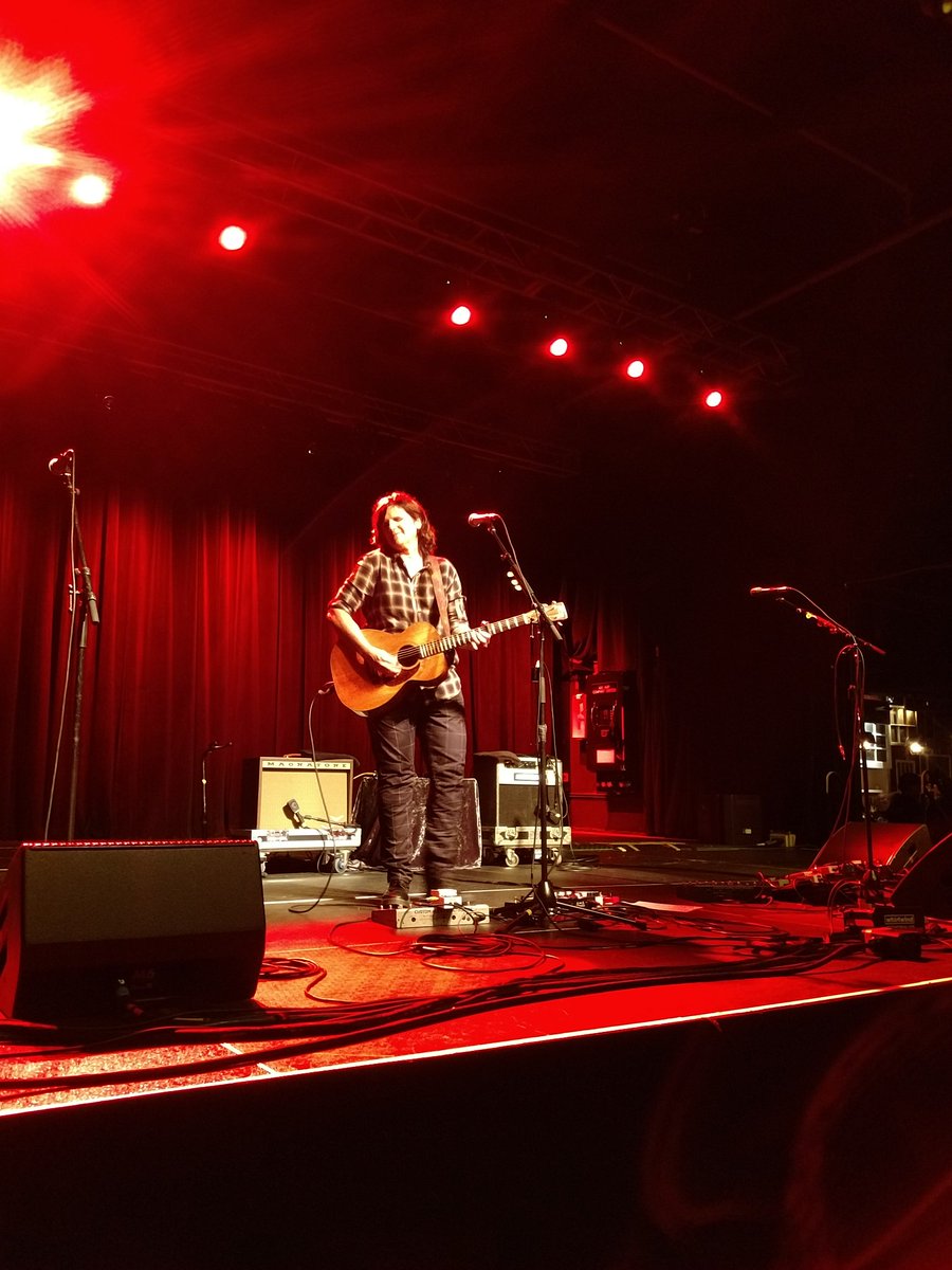 Always, always, always, always <a href="/AmyRay/">AmyRay</a> side