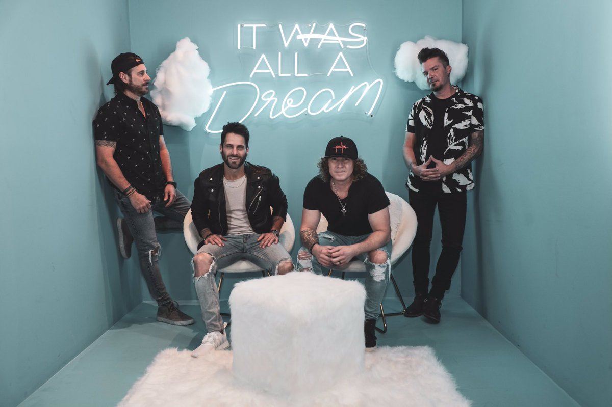parmalee's tweet photo. It’s not a dream y’all we’ll see ya Friday 10/1 in Sugar Hill, GA at The Bowl &amp; Saturday 10/2 @EastCarolina in Greenville, NC for HOMECOMING! #PiratePride https://t.co/ig9tIebarV