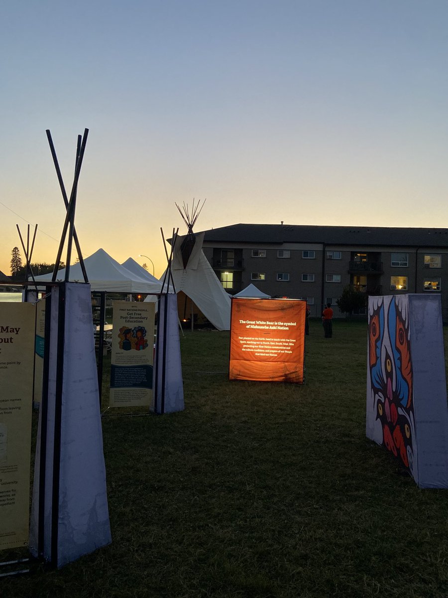 gcfiddler's tweet photo. Beautiful evening here in Thunder Bay in the Robinson-Superior Treaty Territory.  Day two of the sacred fire to honour all the little ones. 

#EveryChildMatters https://t.co/IFyjBHLJWq