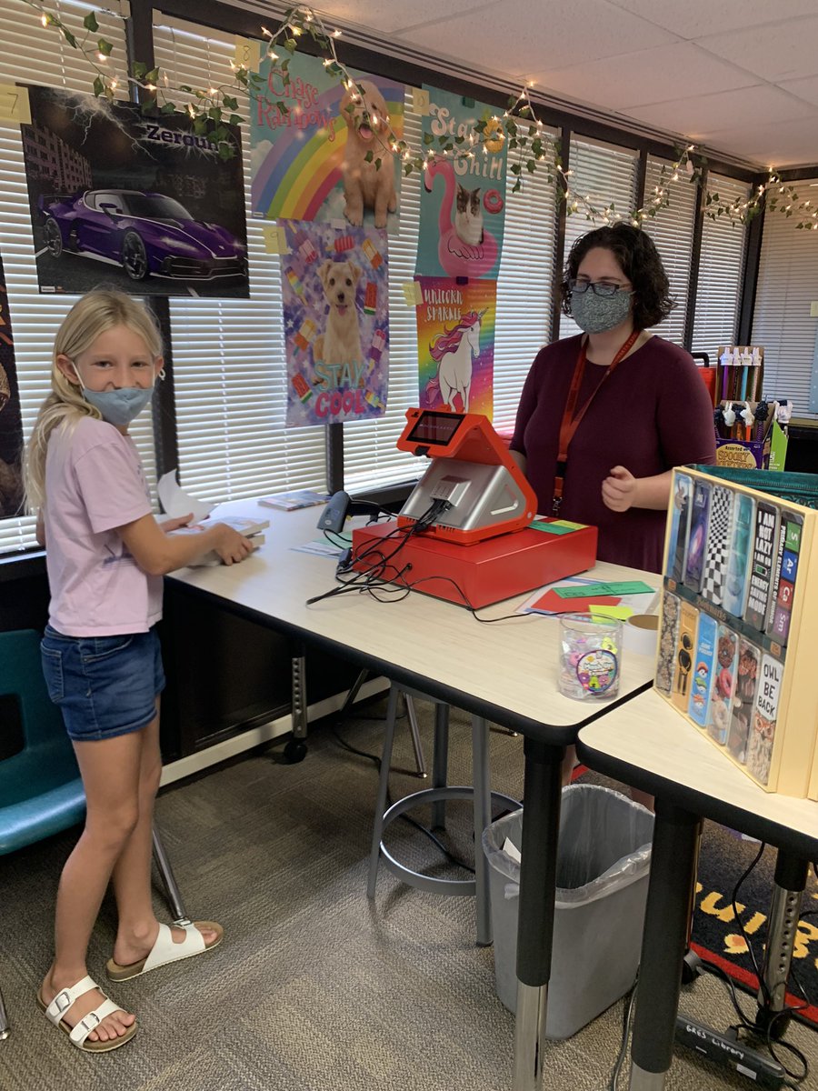GRES_Principal's tweet photo. Scholastic Book Fair is always a big hit with our students!!! #4theloveofreading #loveourlibrary https://t.co/AD2b3Ph8cg
