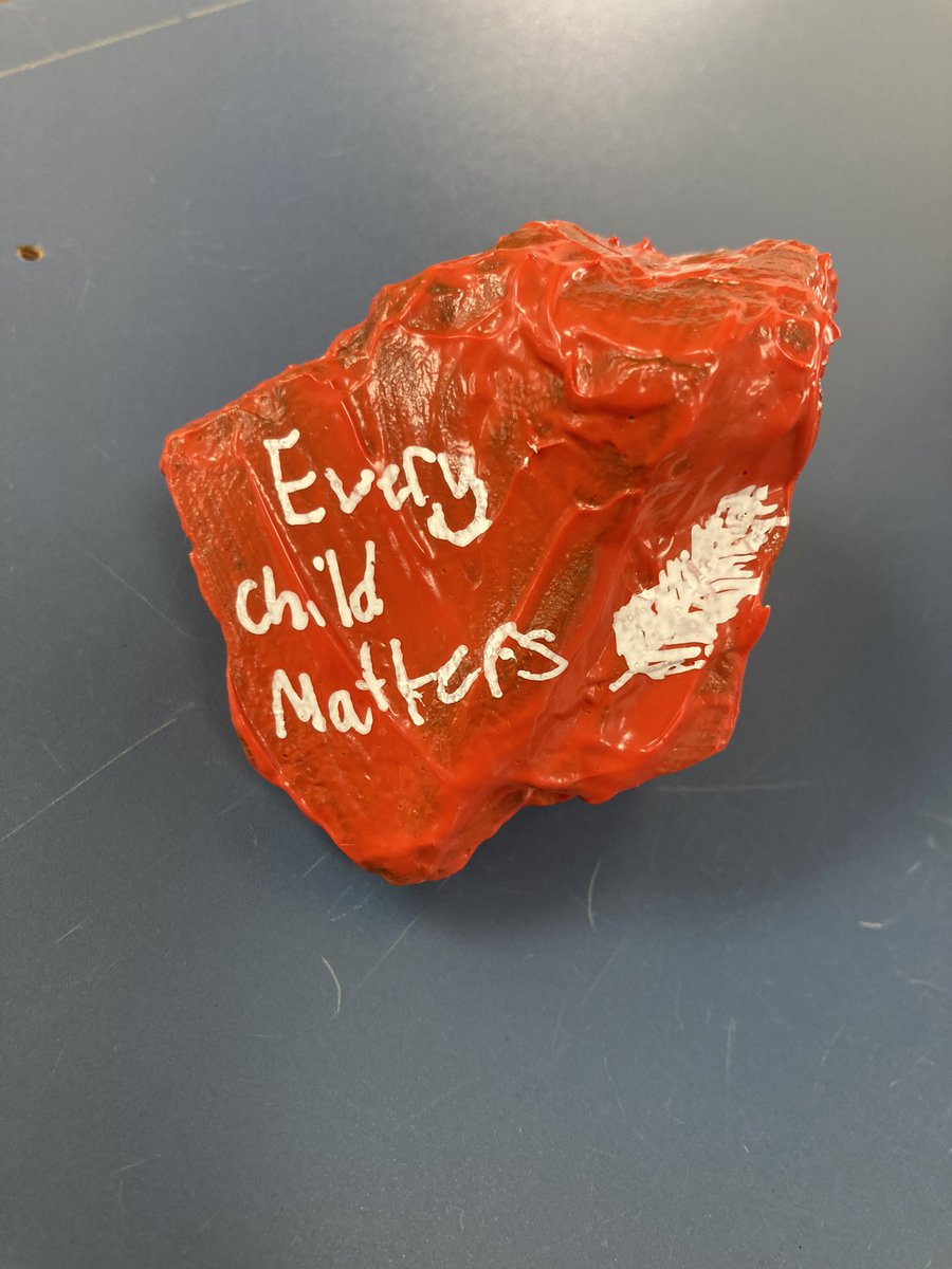 LoreeConnie's tweet photo. #TruthAndReconciliation #EveryChildMatters #ecssdHOPE @STA_ECSRD #OrangeShirtDay2021 #7wangler #5helfrich https://t.co/S1MzTSkYOP