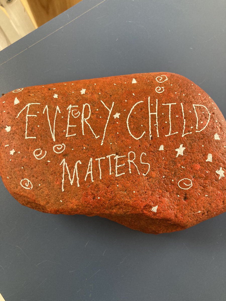 LoreeConnie's tweet photo. #TruthAndReconciliation #EveryChildMatters #ecssdHOPE @STA_ECSRD #OrangeShirtDay2021 #7wangler #5helfrich https://t.co/S1MzTSkYOP